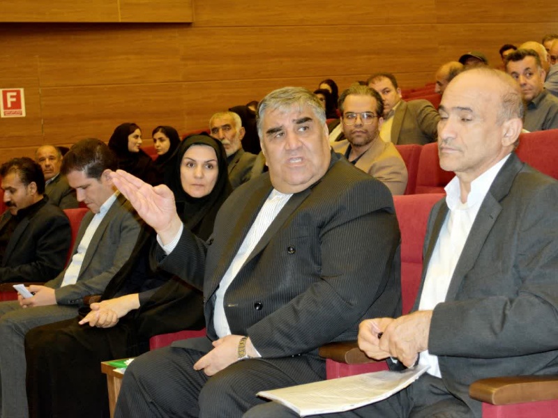 نشست دکتر فتح‌الله حسینی با دهیاران  بخش گواور برگزار شد+عکس