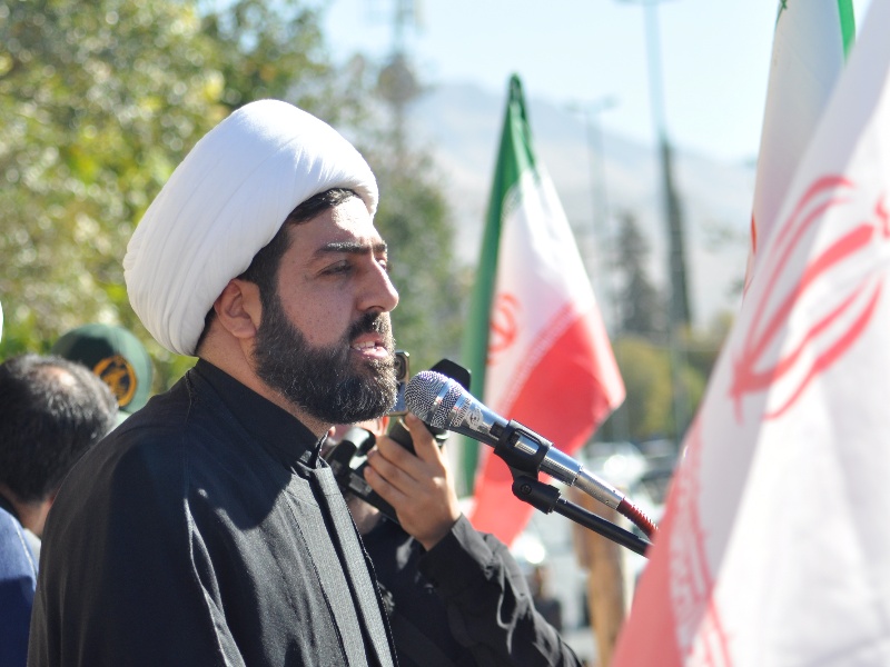 ملت ایران هرگز زیر بار استکبار نخواهد رفت+عکس